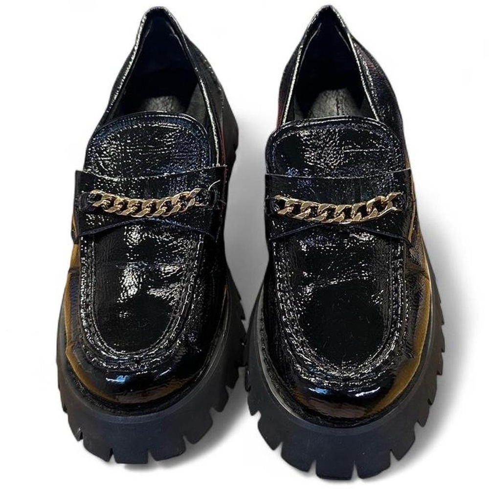 Princess Polly Chunky Faux Patent Leather Chain Loafer | Y2K Style | Size 6
